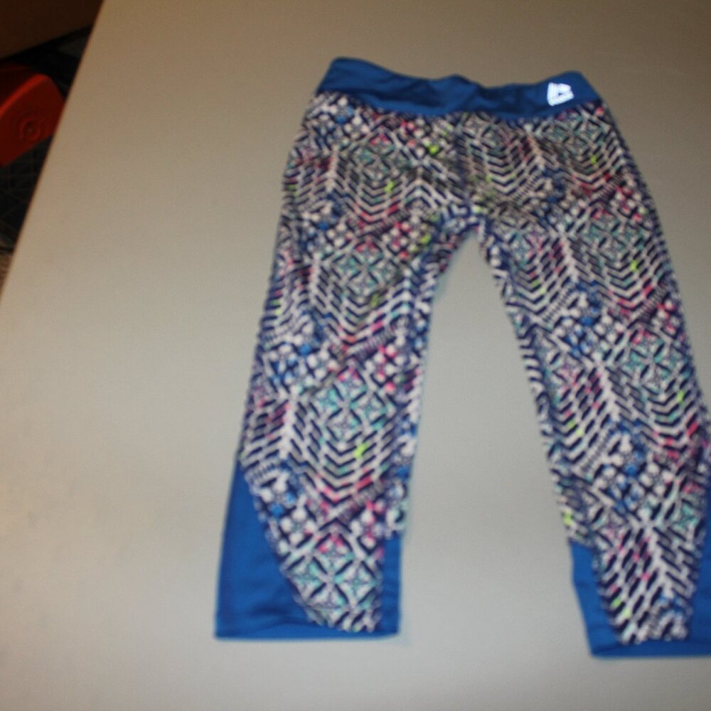 Multi Color RBX Running Capris Size Mediukm
